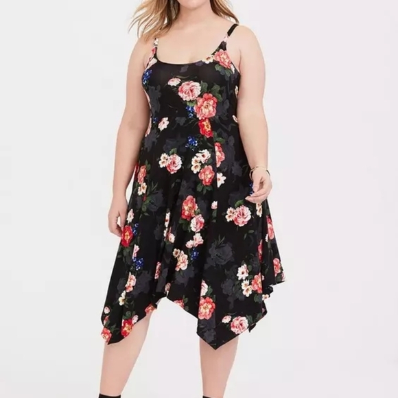 torrid Dresses & Skirts - Torrid Black Floral Trapeze Dress | Scoop Neck Sleeveless Handkerchief Hem Size2